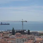 Apartment Alfama Riverside: Historic Gem With Panoramic Views *