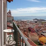Alfama Riverside: Historic Gem With Panoramic Views Apartment