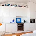 Alfama Riverside: Historic Gem With Panoramic Views Apartment *