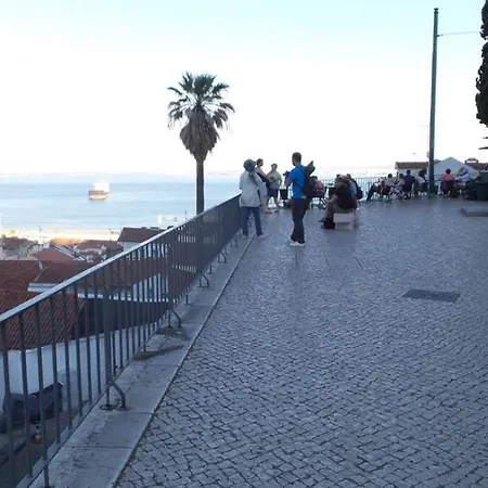 Appartamento Alfama Stunning River And Historic Views 2bedrooms & 2bathrooms Ac Balcony 18th Century Building