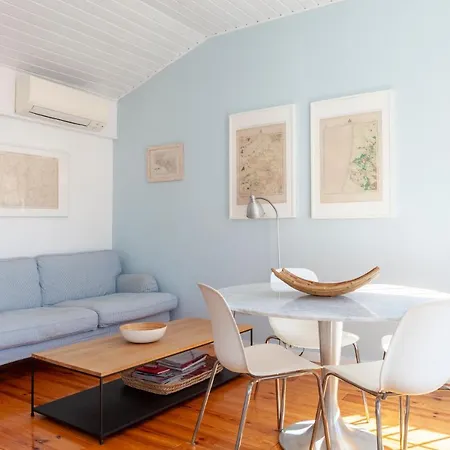 Alfama Stunning River And Historic Views 2bedrooms & 2bathrooms Ac Balcony 18th Century Building Апартаменты