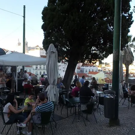 Apartment Alfama Riverside: Historic Gem With Panoramic Views *