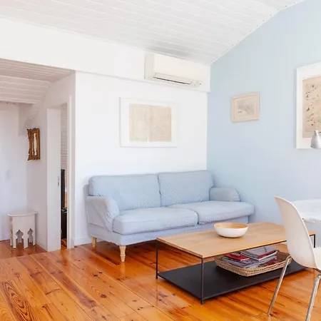 Appartement Alfama Stunning River And Historic Views 2bedrooms & 2bathrooms Ac Balcony 18th Century Building Lissabon