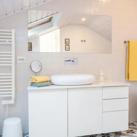 Alfama Riverside: Historic Gem With Panoramic Views