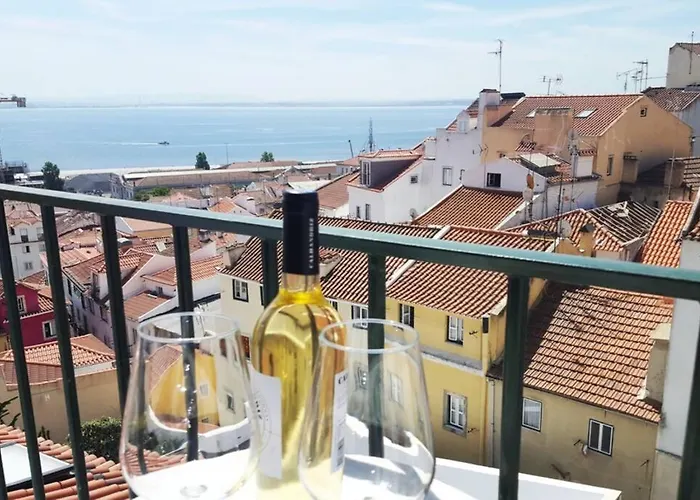 Apartmán Alfama Stunning River And Historic Views 2bedrooms & 2bathrooms Ac Balcony 18th Century Building *