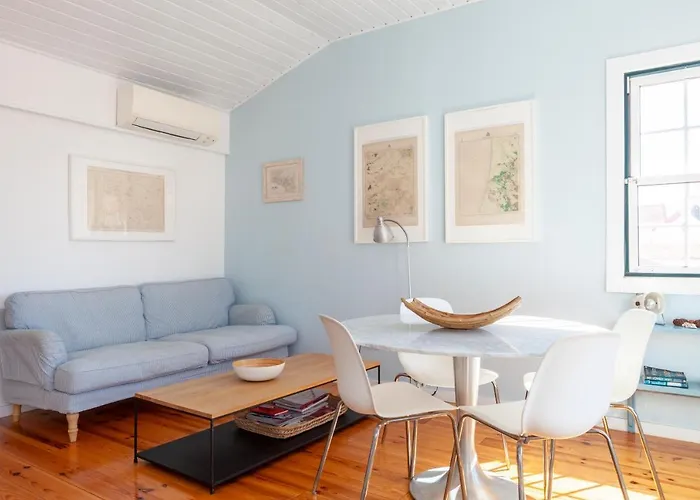 Alfama Stunning River And Historic Views 2bedrooms & 2bathrooms Ac Balcony 18th Century Building Apartmán