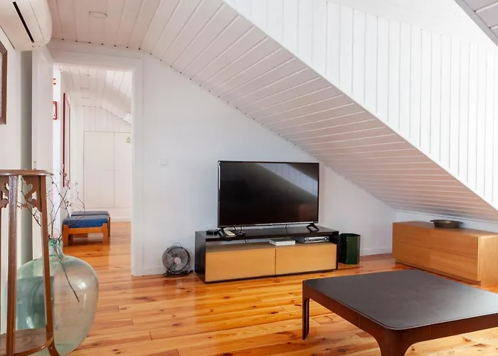 Alfama Stunning River And Historic Views 2bedrooms & 2bathrooms Ac Balcony 18th Century Building Apartmán *