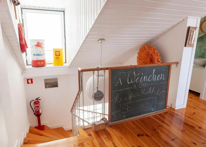 Alfama Stunning River And Historic Views 2bedrooms & 2bathrooms Ac Balcony 18th Century Building *