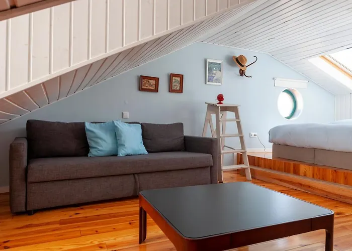 Alfama Stunning River And Historic Views 2bedrooms & 2bathrooms Ac Balcony 18th Century Building Apartmán Lisboa