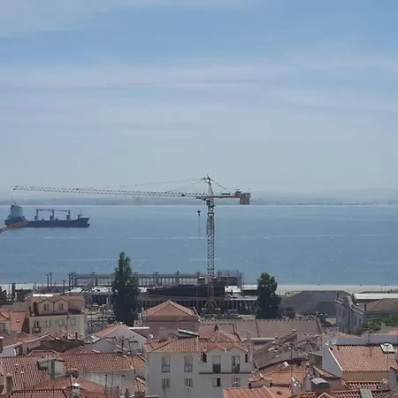 アパート Alfama Stunning River And Historic Views 2bedrooms & 2bathrooms Ac Balcony 18th Century Building *