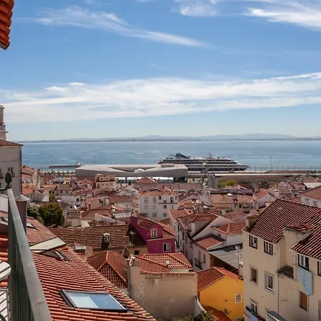 דירה Alfama Stunning River And Historic Views 2bedrooms & 2bathrooms Ac Balcony 18th Century Building